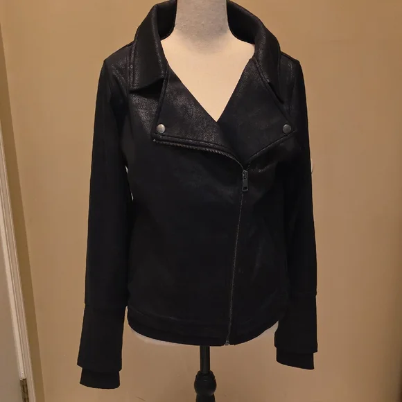 Grace and lace Move free leather like moto Jacket - Picture 6 of 7